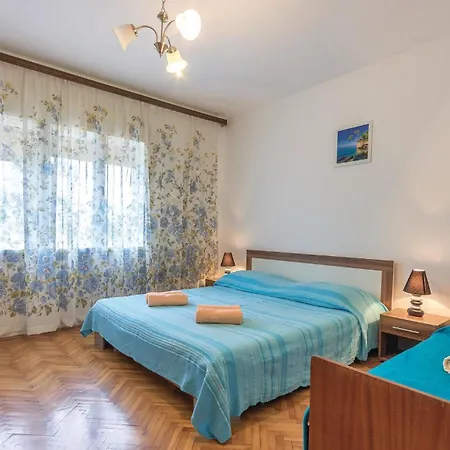 Awesome In With Kitchen Apartamento